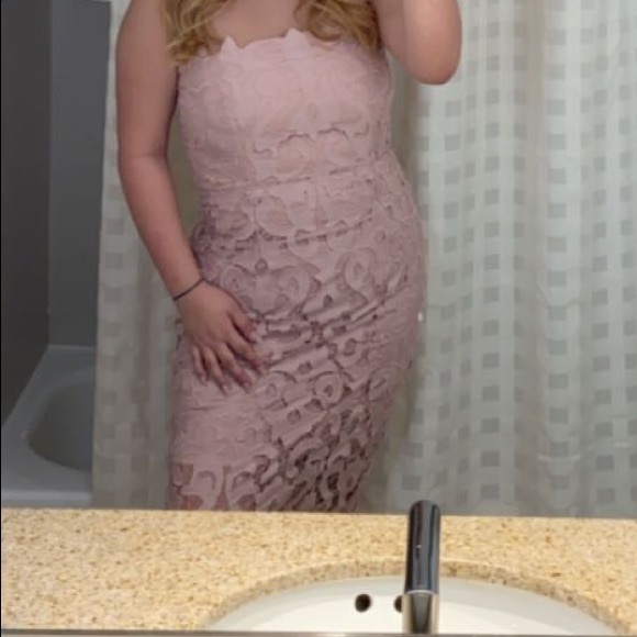 Formal dress - Picture 2 of 2